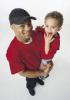 Afrikai amerikai egyed lálló Atya fog fiatal Mosoly fárasztó baseball sapka piros ing